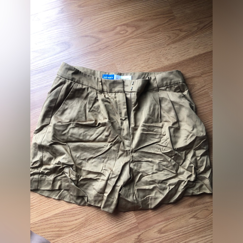 Old Navy Khaki Pleated High-Waist Shorts